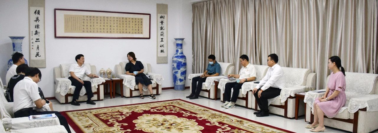 兴园社区服务中心党委副书记张爽一行来集团调研指导党建工作