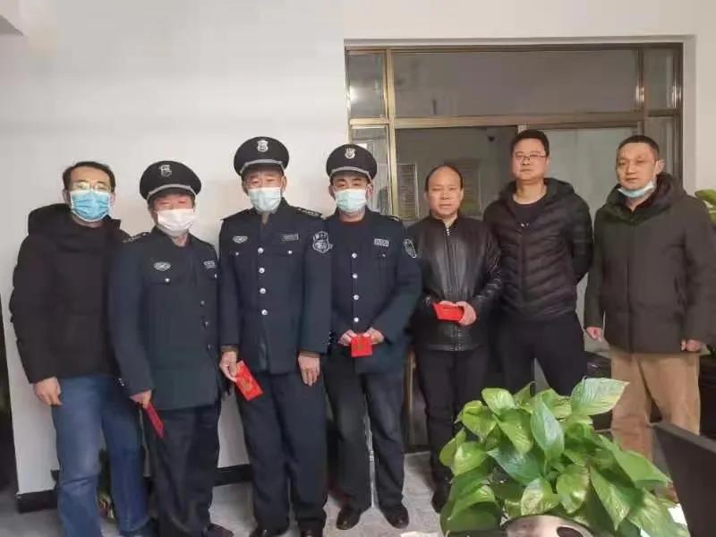 阳光汇景小区业委会对集团驻点保安员表示嘉奖